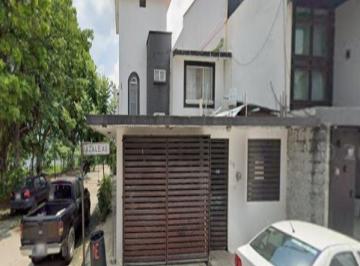 Casa de 3 habitaciones, Centro · Venta de Casa en Blancas Mariposas Villa Hermosa Tabasco
