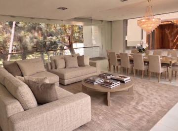Casa de 6 habitaciones, Cuernavaca · Casa en Venta en Real Las Quintas, Cuernavaca