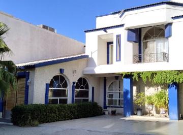 Casa · 338m² · 3 Recámaras · Casa en Venta, Fracc Los Almendros