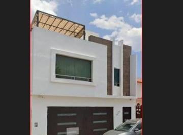Casa de 4 habitaciones, Pachuca · Venta de Casa en El Fraccionamiento Puerta de Hierro, Pachuca de Soto, Hidalgo