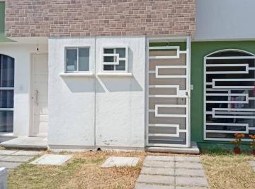 Casa · 77m² · 3 Recámaras · 1 Estacionamiento · Casa en Venta en Santiago Tianguistenco Estado de México
