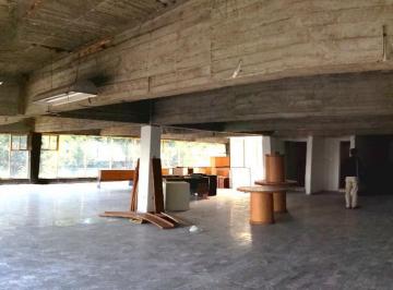 Terreno / Lote · 1m² · Edificio en Venta en San Sebastián