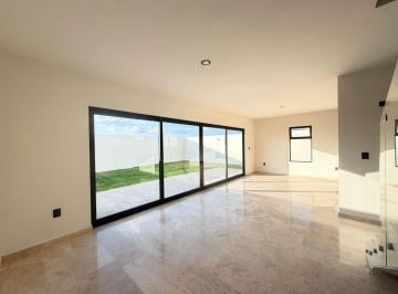 Casa de 4 habitaciones, Corregidora · Casa en Venta en Vela Sur, Corregidora con Cuarto de Servicio Completo a Estrenar