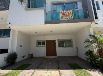 Casa de 3 habitaciones, Zapopan · Hermosa Casa en La Cima