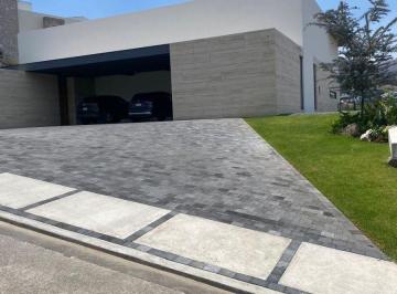Casa de 4 habitaciones, Morelia · Casa en Venta en El Club de Golf Tres Marías