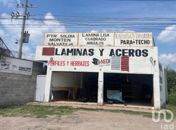 Local comercial · 90m² · 4 Estacionamientos · Venta de Local en Río Verde, S. L. p.