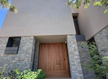 Casa de 6 habitaciones, Zapopan · Lomas Acueducto