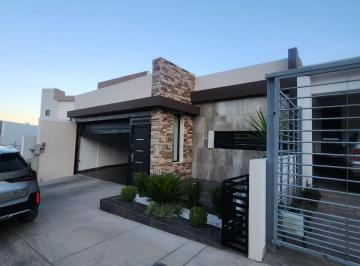 Casa de 3 habitaciones, Chihuahua · Se Renta Bonita Casa Equipada y Amueblada en Rincones del Pedregal $22,000
