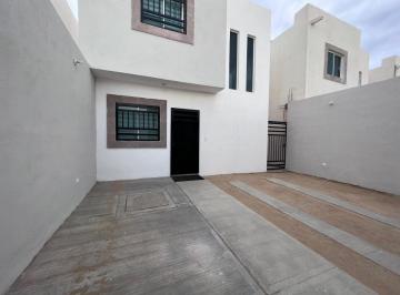 Casa en Venta de 2 habitaciones  · Se Vende Casa Dos Niveles en Altezza Residencial Los Cabos Bcs.
