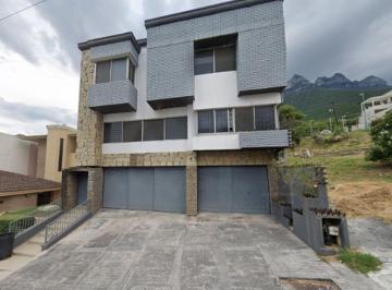 Casa de 5 habitaciones, Monterrey · Casa en Venta en La Colonia Las Cumbres en Monterrey, Calle Paseo de La Cima, Nuevo León