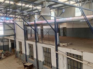Bodega comercial · 1919m² · 10 Estacionamientos · Bodega Comercial con Tres Locales Comerciales Zona Centro de Leon, Gto