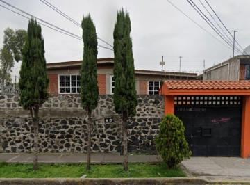 Casa de 4 habitaciones, Tlalpan · Pagos Flexiblebes Adquiere Casa en Pedregal de San Nicolás en Remate Hipotecario
