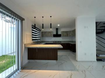 Casa de 3 habitaciones, Zapopan · Casa en Renta en Coto Aveiro Madeiras Capital Norte Zapopan