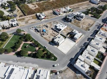1 · Terreno en Esquina Frente Área Verde en Fracc Misiones Al Norte de Saltillo