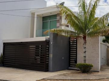 Casa · 212m² · 3 Recámaras · 2 Estacionamientos · Casa en Lomas de Mazatlán