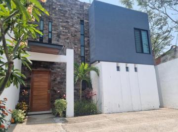 Casa de 3 habitaciones, Jiutepec · Casa Amueblada en Renta, Fracc. Las Fincas, Jiutepec, Mor