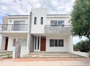 Casa en condominio de 5 habitaciones, Corregidora · Casa en Venta en Pedregal de Schoenstatt, Corregidora, Querétaro.