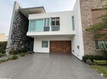 Casa en condominio de 4 habitaciones, Zapopan · Casa en Venta en Solares Residencial