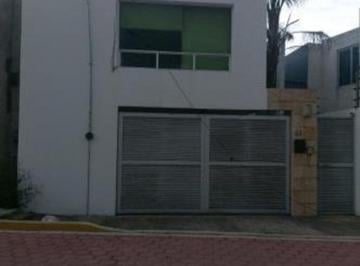 Casa de 3 habitaciones, Puebla · Venta Casa en Bello Horizonte a Una Cuadra de La Recta a Cholula