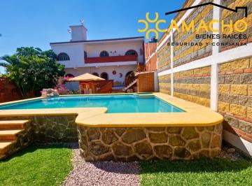 Casa de 6 habitaciones, Yautepec · Gran Oportunidad Acogedor Edificio con Departamentos Completos en Venta con Alberca en Oaxtepec