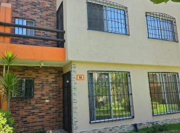 Casa · 140m² · 3 Recámaras · 1 Estacionamiento · Venta Casa Emiliano Zapata, Morelos