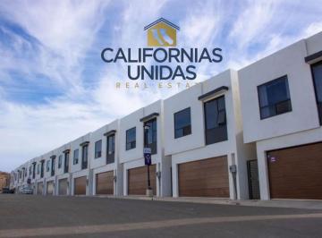 Casa de 3 habitaciones, Tijuana · Casa de 3 Niveles 3 Habitaciones con Vista Al Mar en Zona Costa de Tijuana