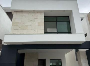 Casa en Renta de 3 habitaciones  · Casa en Renta en Residencial Solano