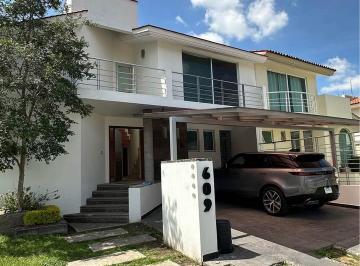 Casa · 230m² · 2 Recámaras · 2 Estacionamientos · Casa - Fraccionamiento Jardín Real
