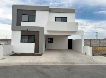 Casa · 210m² · 3 Recámaras · 2 Estacionamientos · Venta de Casa en Fracc. Laderas del Rejon, Paohd