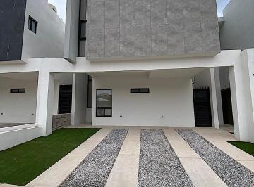 Casa · 162m² · 3 Recámaras · 2 Estacionamientos · Oportunidad en Residencial Alcázares, Renta de Casa Equipada ¡Apártala Hoy!, Gabgal
