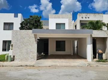 1 · Casa en Venta con 3 Habitaciones en El Fraccionamiento Las Americas Merida