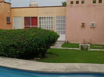 Casa de 1 habitación, Emiliano Zapata · Hermoso Pie de Casa con Posibilidad de Ampliación Ideal Para Tu Descanso