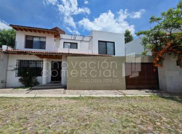 5ff8e3c7b27fb0b1c6e63baa35622b95f71c1800eff60a080d12cb251d0e4c80 · Jurica | Casa con Habitación en Planta Baja. Opción 4a Habitación
