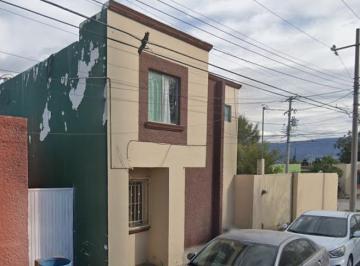 Casa de 4 habitaciones, Monclova · Casa en Venta de Remate en Los Bosques, Monclova, Coah.