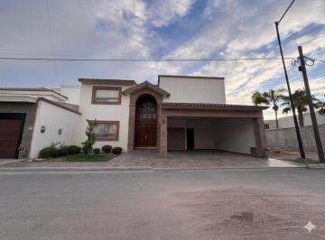 Casa · 420m² · 4 Recámaras · 2 Estacionamientos · Casa en Fraccionamienresidencia en Venta en Las Isabeles Excelente Ubicacion, Torreon Coaho Residenc