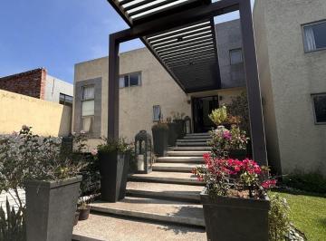 1a02602033c23eba08a2daba7d8f9f0120c348bf133cb3932aa32dd7706d926a · Casa en Venta Jardines del Pedregal, Remodelada