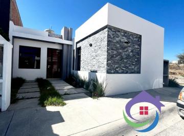 Casa · 100m² · 3 Recámaras · 1 Estacionamiento · Casa en Venta, un Nivel, Lomas de Banthi San Juan del Río