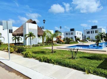 Casa · 82m² · 2 Recámaras · 1 Estacionamiento · Casa en Venta 2 Recamaras, Alberca, en Privada Las Palmas Kanasin (Fvc - 2744)