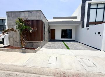 Casa · 133m² · 3 Recámaras · 2 Estacionamientos · Casa en Venta de Una Planta en Lomas de La Rioja Riviera Veracruzana Alvarado Veracruz