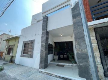 Casa · 220m² · 3 Recámaras · 1 Estacionamiento · Casa en Renta Colonia Lomas Chepevera Monterrey Nuevo Leon