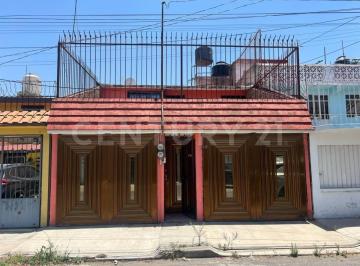 Casa · 175m² · 4 Recámaras · 2 Estacionamientos · Casa en Venta Valle de Aragon 3ra