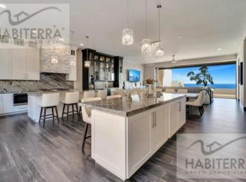 Casa · 970m² · 6 Recámaras · 4 Estacionamientos · Venta Excelente Casa en Los Cabos