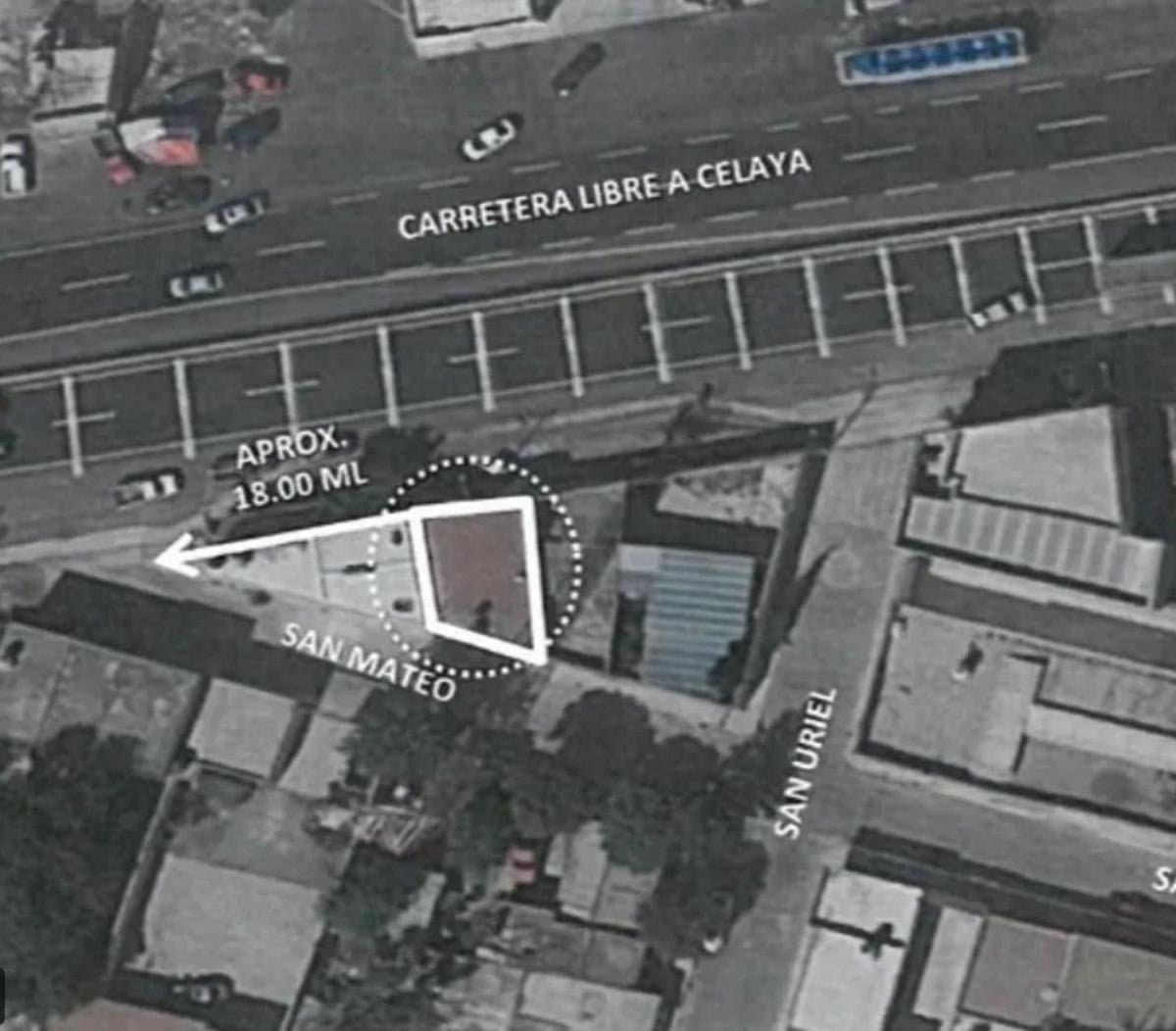 Venta de Bodega a Pie de Carretera Carretera Libre a Celaya (Los Ángeles)