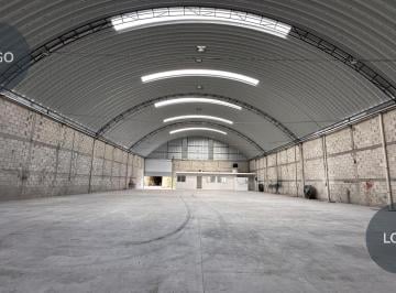 Bodega comercial · 800m² · 4 Estacionamientos · Renta de Bodega Comercial de 800 m² en Dzitya