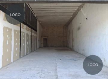 Local comercial · 105m² · 2 Estacionamientos · Renta de Local Comercial de 105 m² en Plaza con Estacionamiento