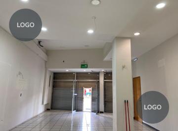 Local comercial · 2 Estacionamientos · Renta de Local Comercial en Av Principal 2 Pisos