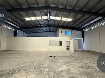 Bodega comercial · 200m² · 5 Estacionamientos · Renta de Bodega Comercial Sobre Periférico Norte con Oficinas