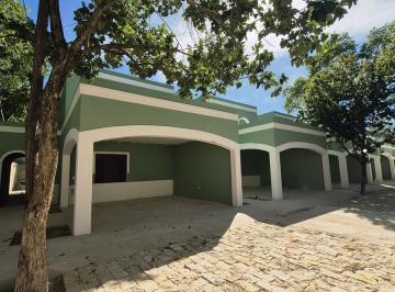Villa · 160m² · 2 Recámaras · 2 Estacionamientos · Renta de Villa Equipada en El Centro de Mérida de 2 Plantas