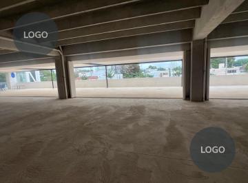 Local comercial · 280m² · 4 Estacionamientos · Renta de Local Comercial en Plaza en Col. México de 40 m²