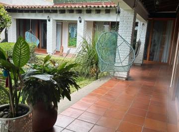Casa de 5 habitaciones, Cuernavaca · Venta de Casa en Narciso Mendoza No.3 en La Colonia Rancho Cortes, Cuernavaca, Morelos.